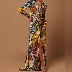 Teresa floral satin maxi dress NBW size Medium